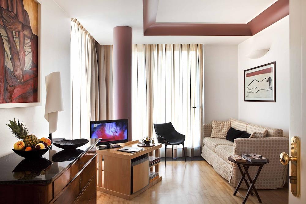 Plaza Opera Hotel