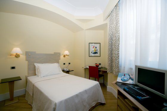 Plaza Opera Hotel 4*